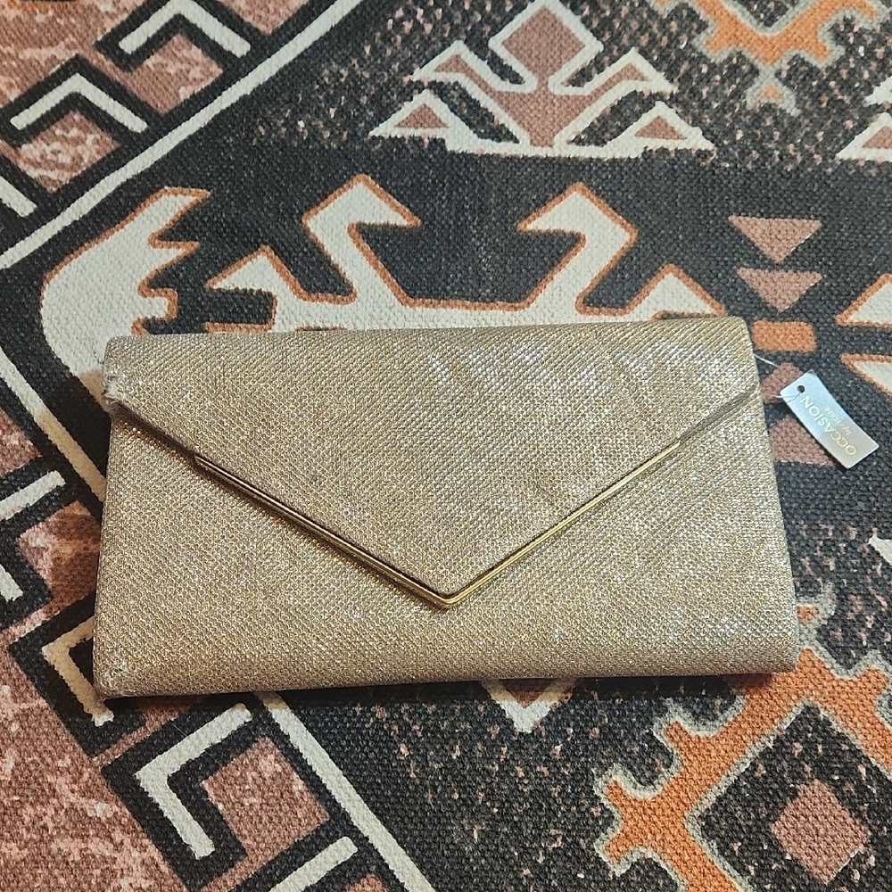 🥰5 for $10🥰 Gold Evening Clutch by Ardene